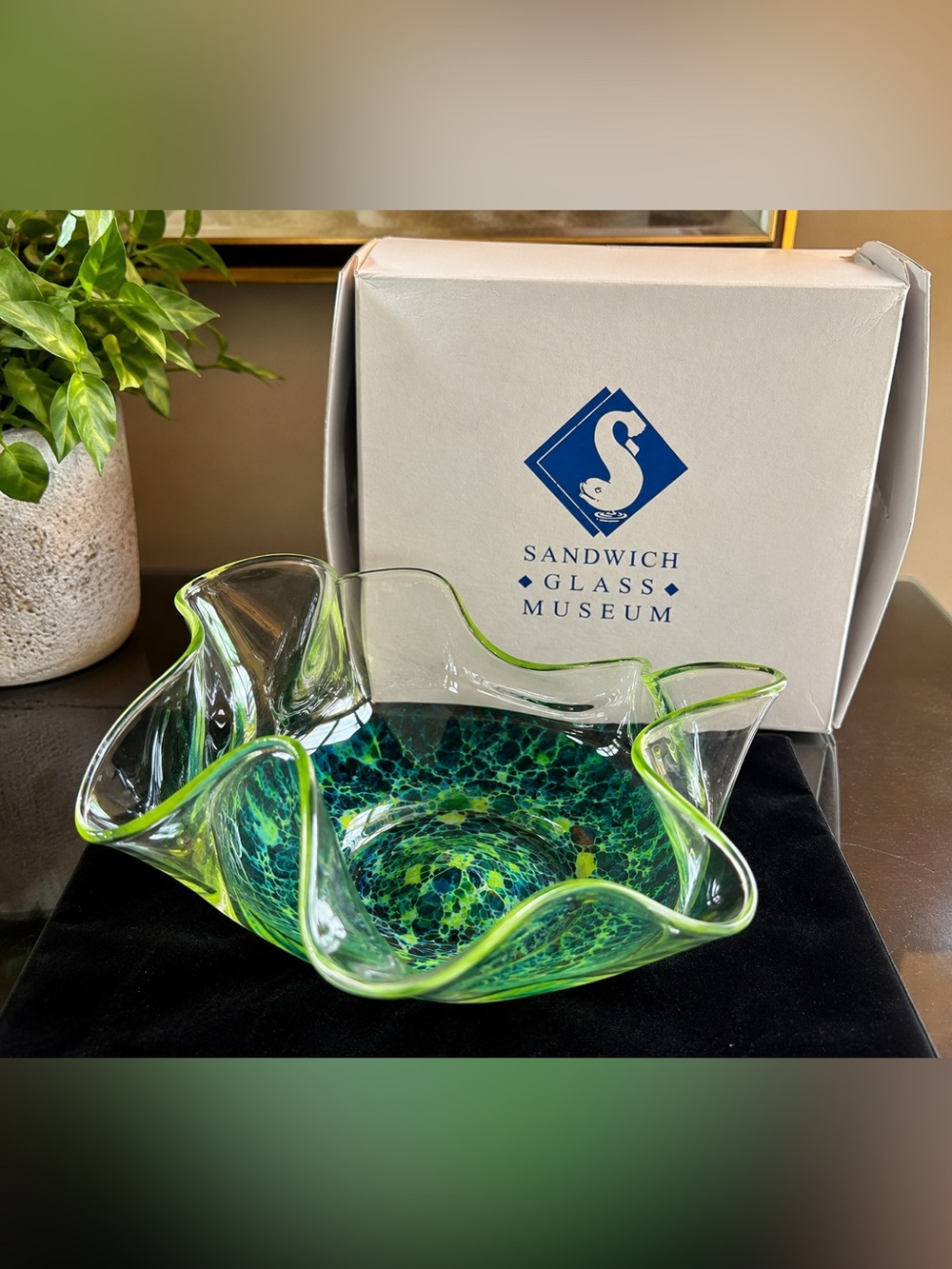 Hand Blown Art Glass Ruffled Bowl Green Blue Confetti Sandwich Glass Museum